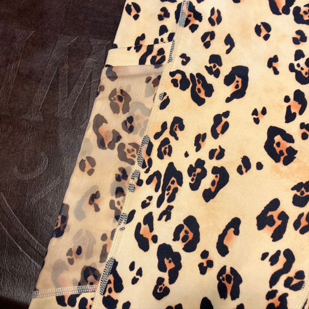 Fabletics Pump Two Piece Set Desert Leopard Womens Small New Active Athleisure - Picture 3 of 16